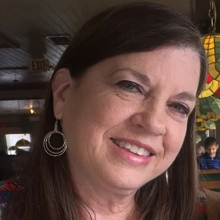 Portrait of Polly Beth Earnhart