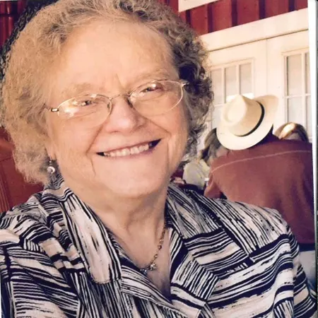 Portrait of Valda Nova Harwell