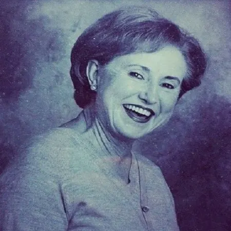 Portrait of Sue Cummings