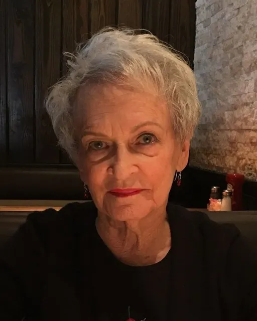 Portrait of Linda Bevers