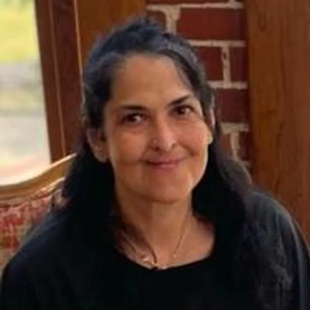 Portrait of Chrissy Calleros