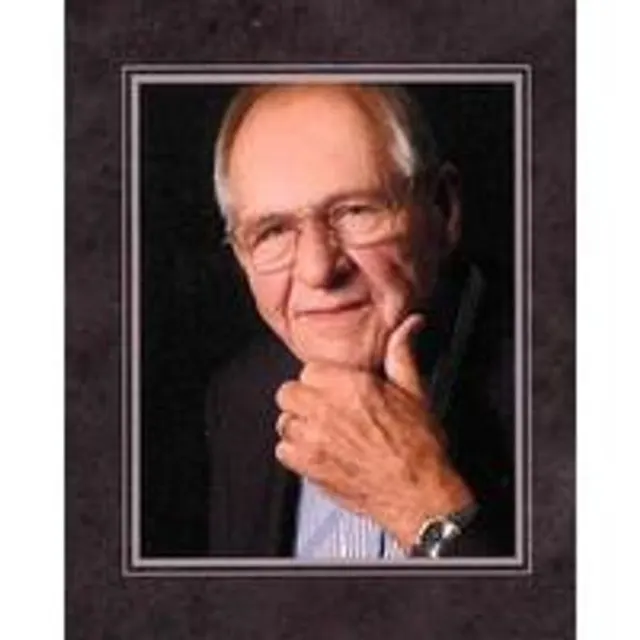 Portrait of Ed Hinkle