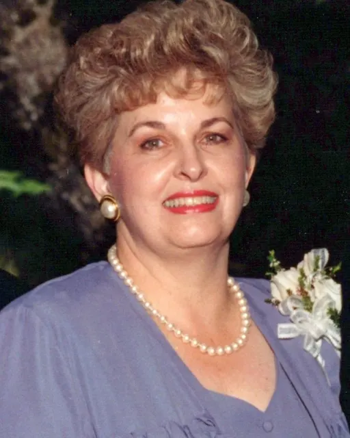 Portrait of Linda McLeod